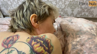 Анал со зрелой и грязными разговорами, снято на телефон